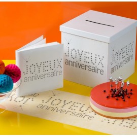 Chemin de table joyeux anniversaire blanc intissé 5 M