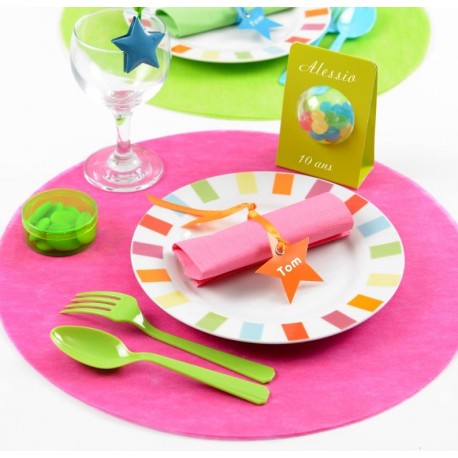 Set de table fuchsia rond en intissé 34 cm les 50